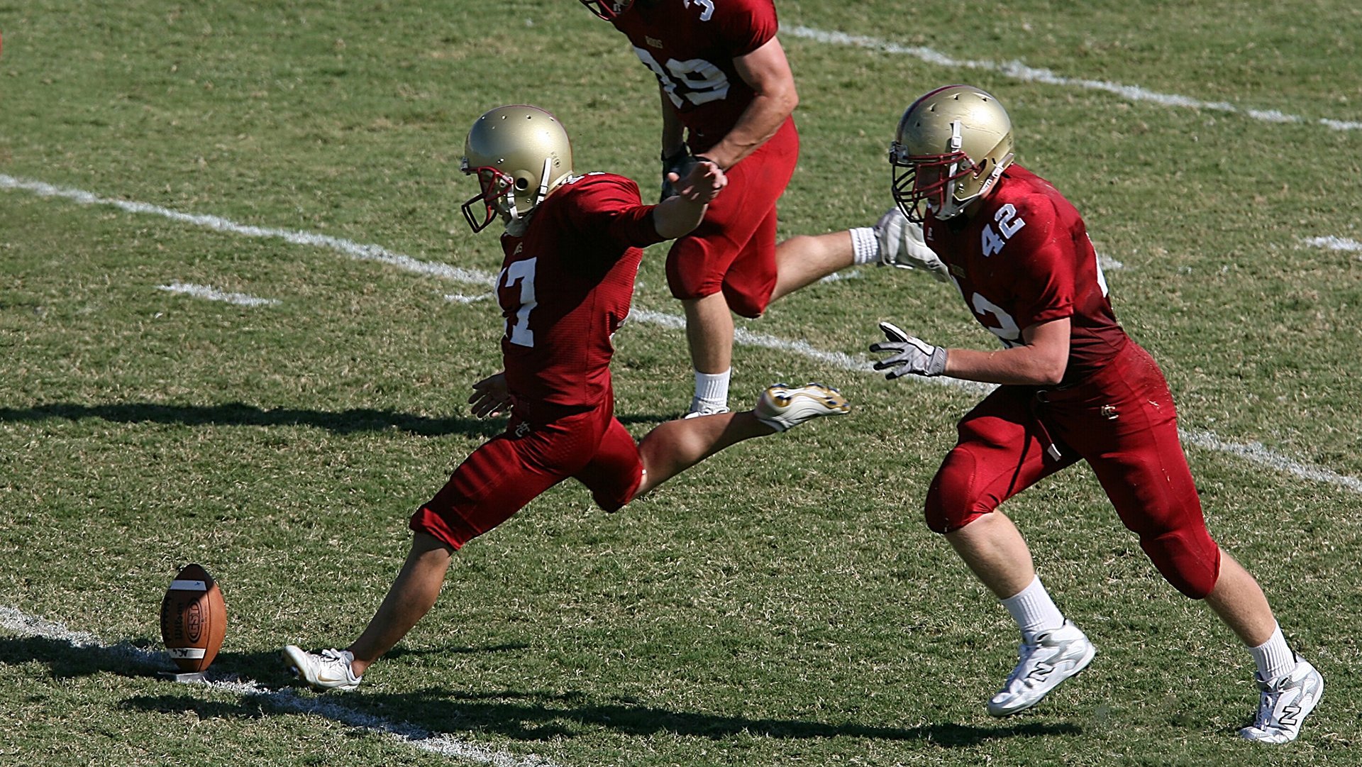 开云体育入口-绿茵场与乒乓桌的双重奇迹,日本队绝杀英格兰,奥恰洛夫刷新不朽纪录